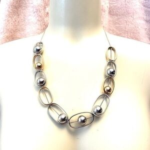 New Women’s necklace.